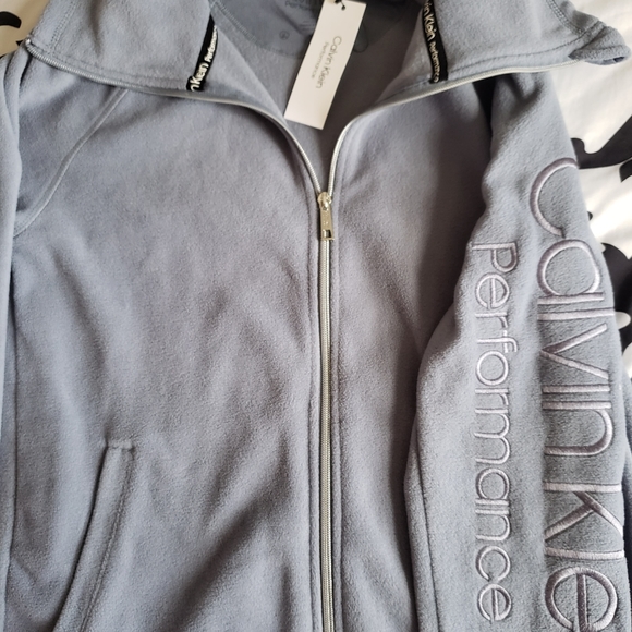 Calvin Klein - Picture 2 of 2